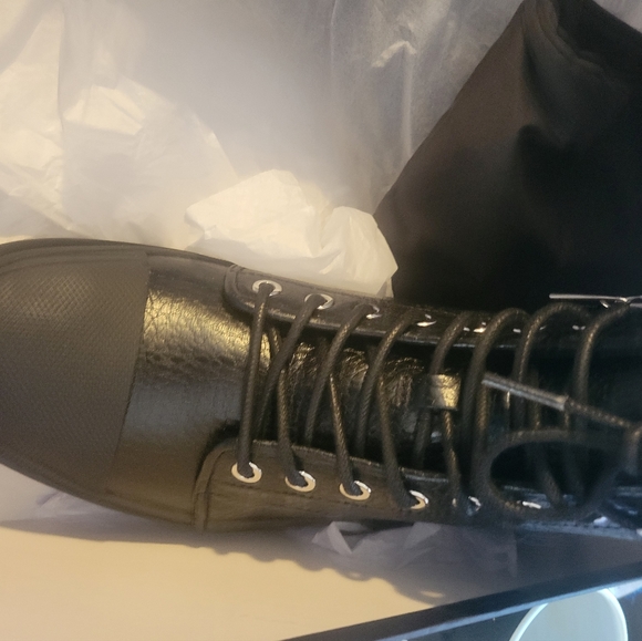 Michael Kors 7.5 US black leather boots - Picture 5 of 5